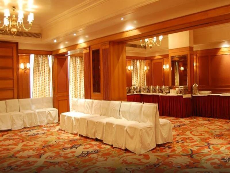 Hotel Celebrations Navi Mumbai Exterior foto